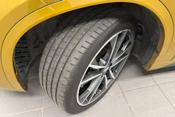 keltainen BMW X2 2018 kuva 10.