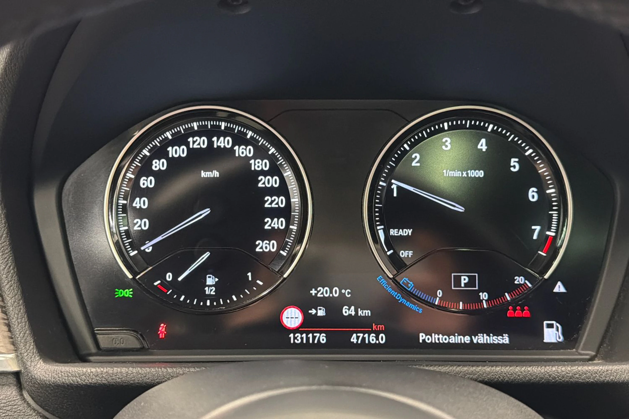 keltainen BMW X2 2018 kuva 15.