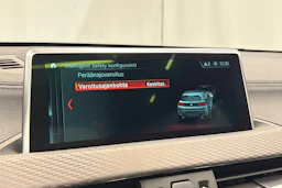 keltainen BMW X2 2018 kuva 21.