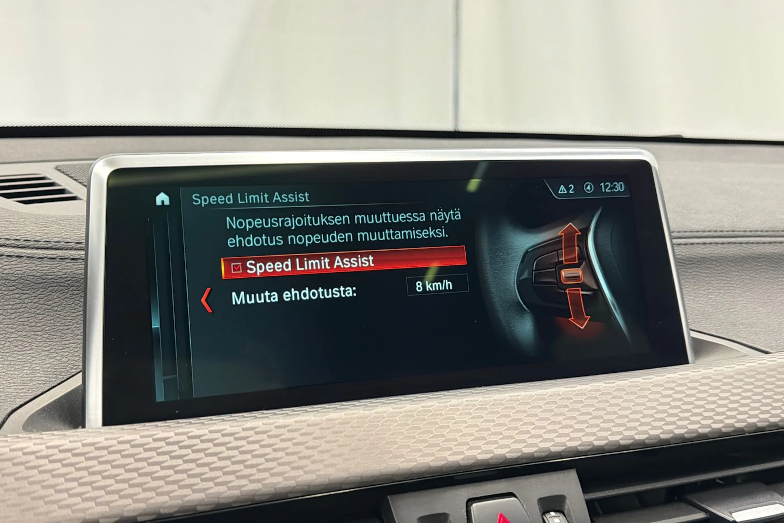 keltainen BMW X2 2018 kuva 22.