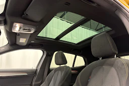 keltainen BMW X2 2018 kuva 29.