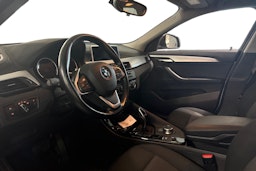 Valkoinen BMW X2 2018 kuva 3.