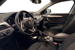 Valkoinen BMW X2 2018 kuva 7.