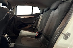 Valkoinen BMW X2 2018 kuva 10.