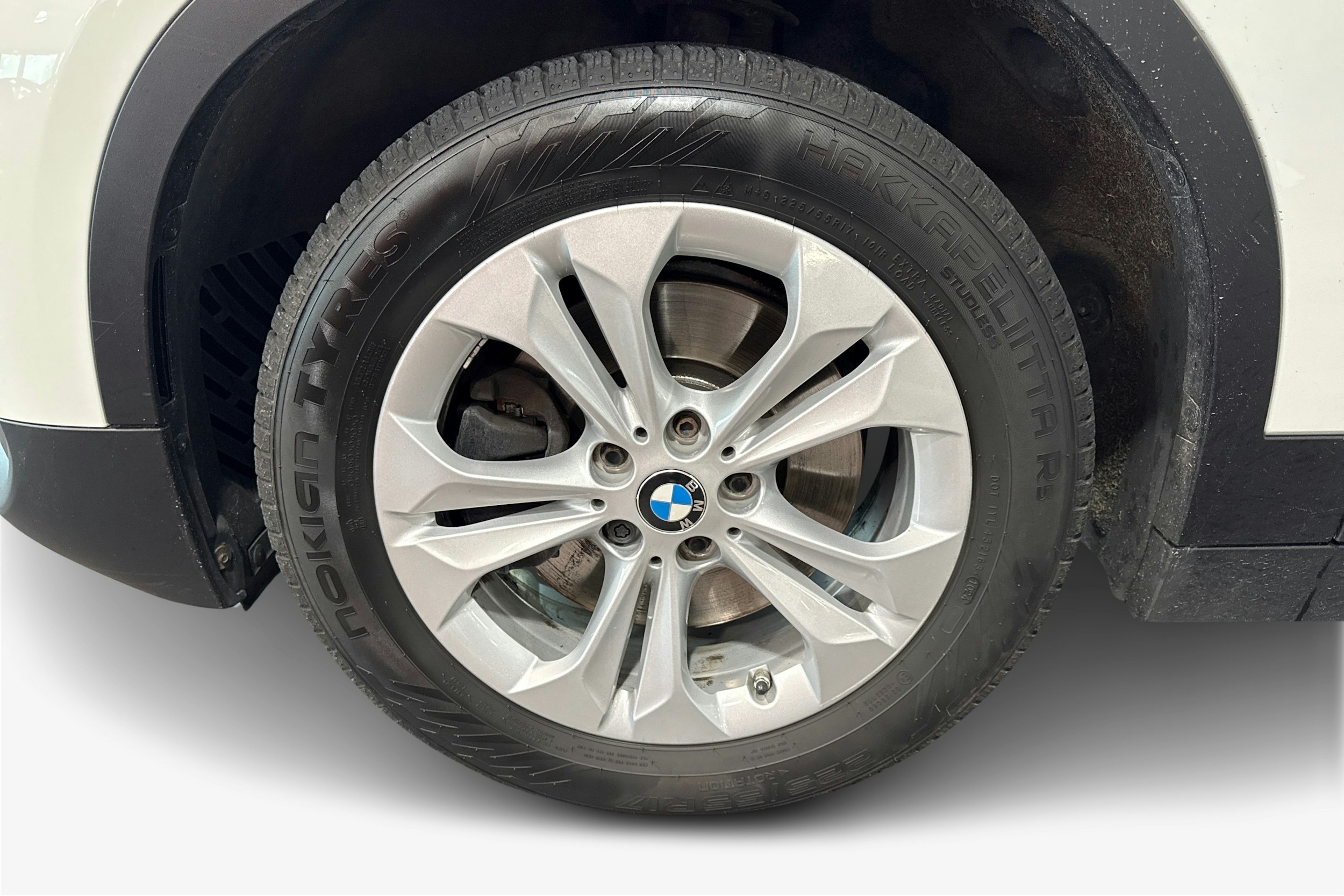 Valkoinen BMW X2 2018 kuva 11.