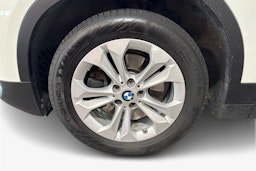 Valkoinen BMW X2 2018 kuva 11.