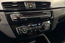 Valkoinen BMW X2 2018 kuva 19.