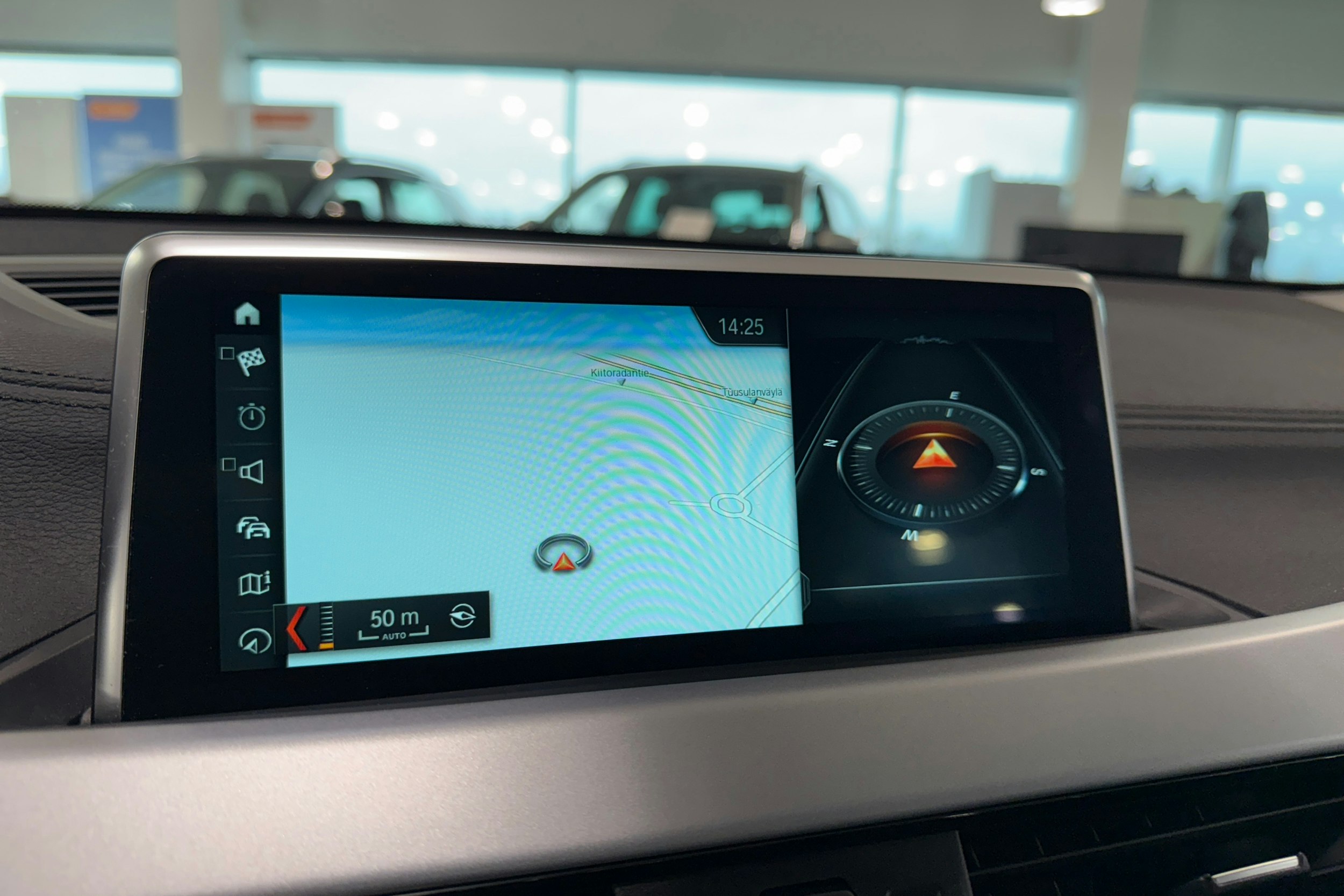 Valkoinen BMW X2 2018 kuva 21.