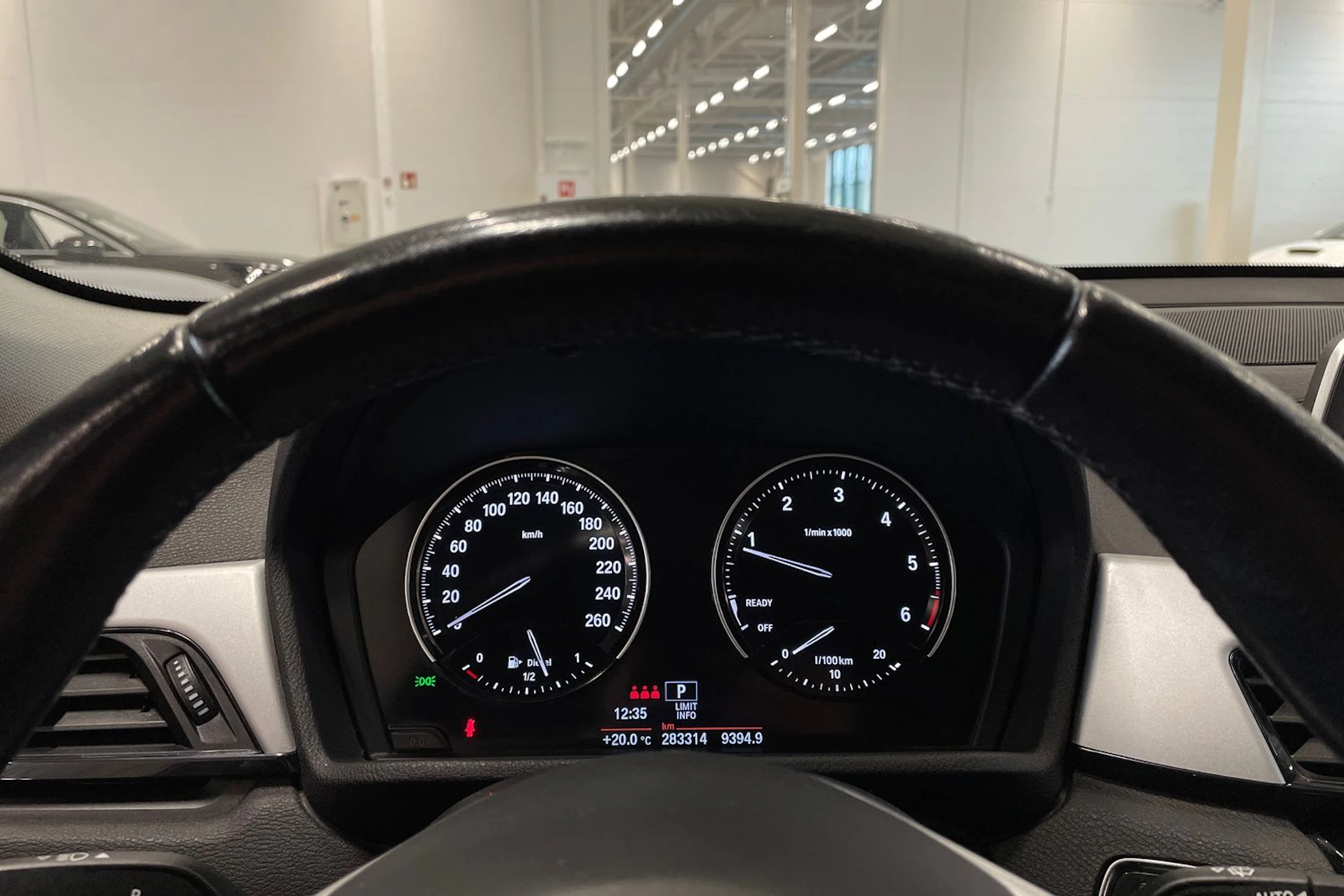 harmaa BMW X2 2019 kuva 16.