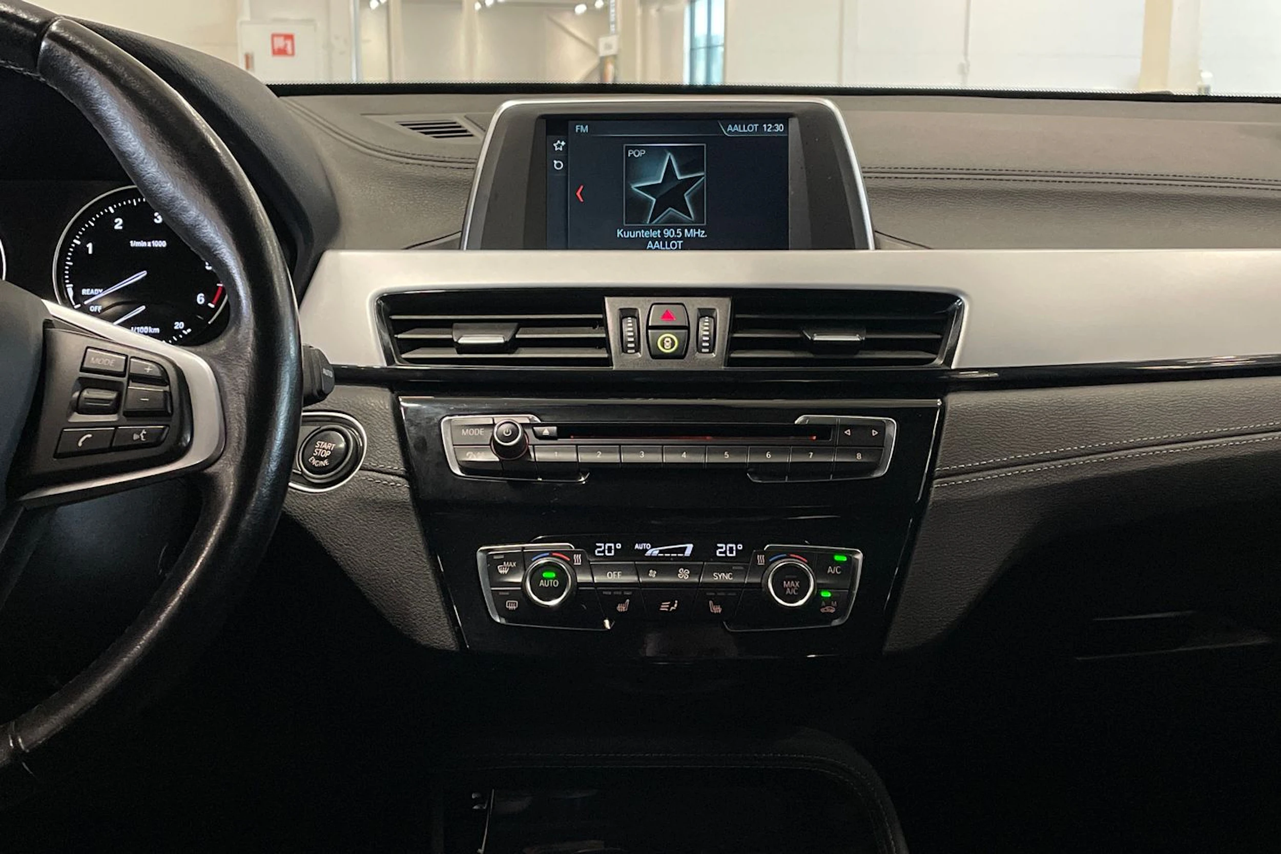 harmaa BMW X2 2019 kuva 17.