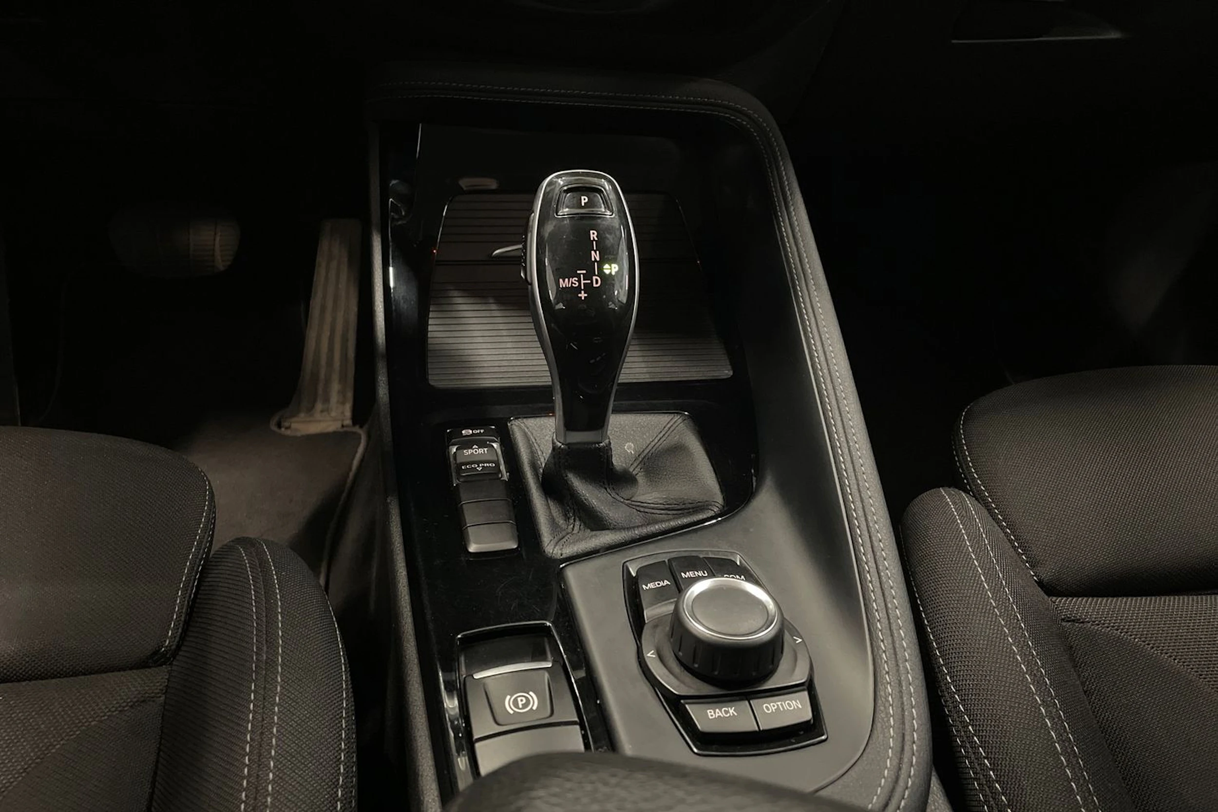 harmaa BMW X2 2019 kuva 18.