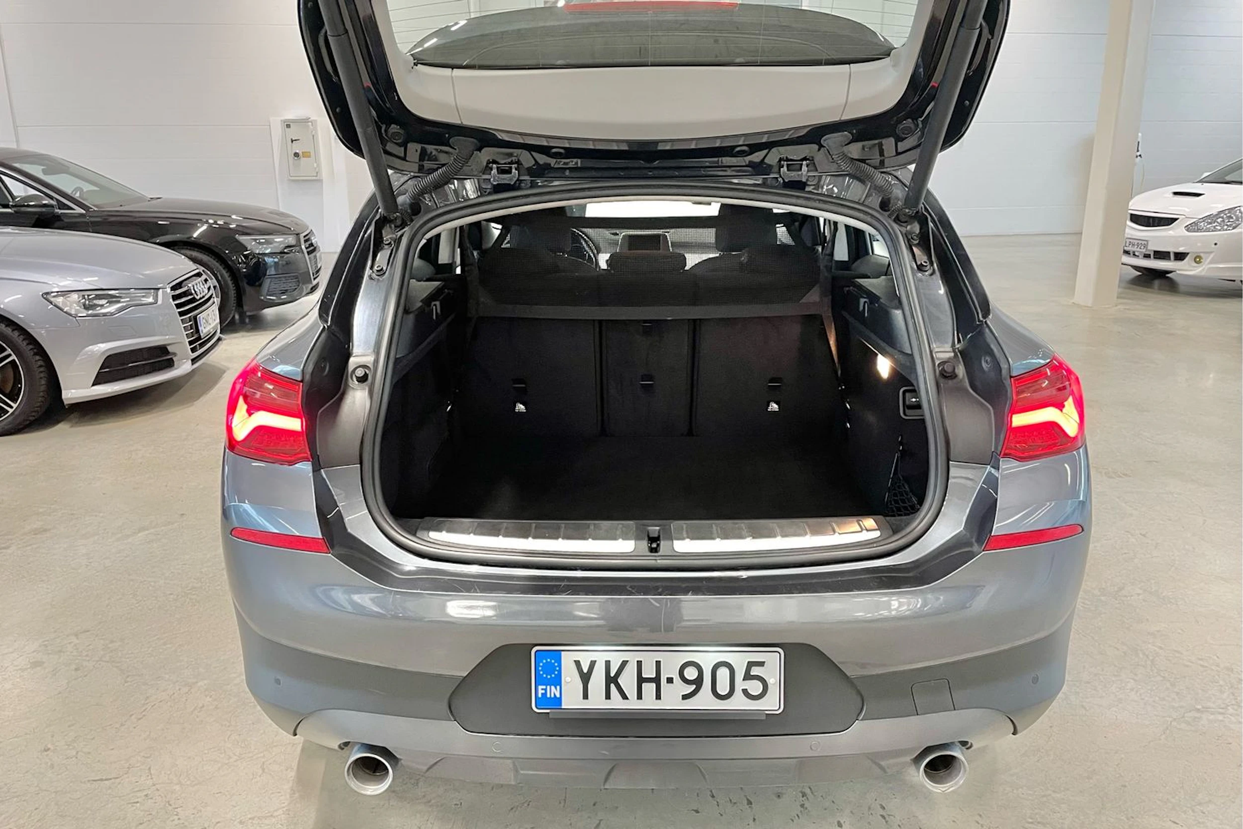 harmaa BMW X2 2019 kuva 23.