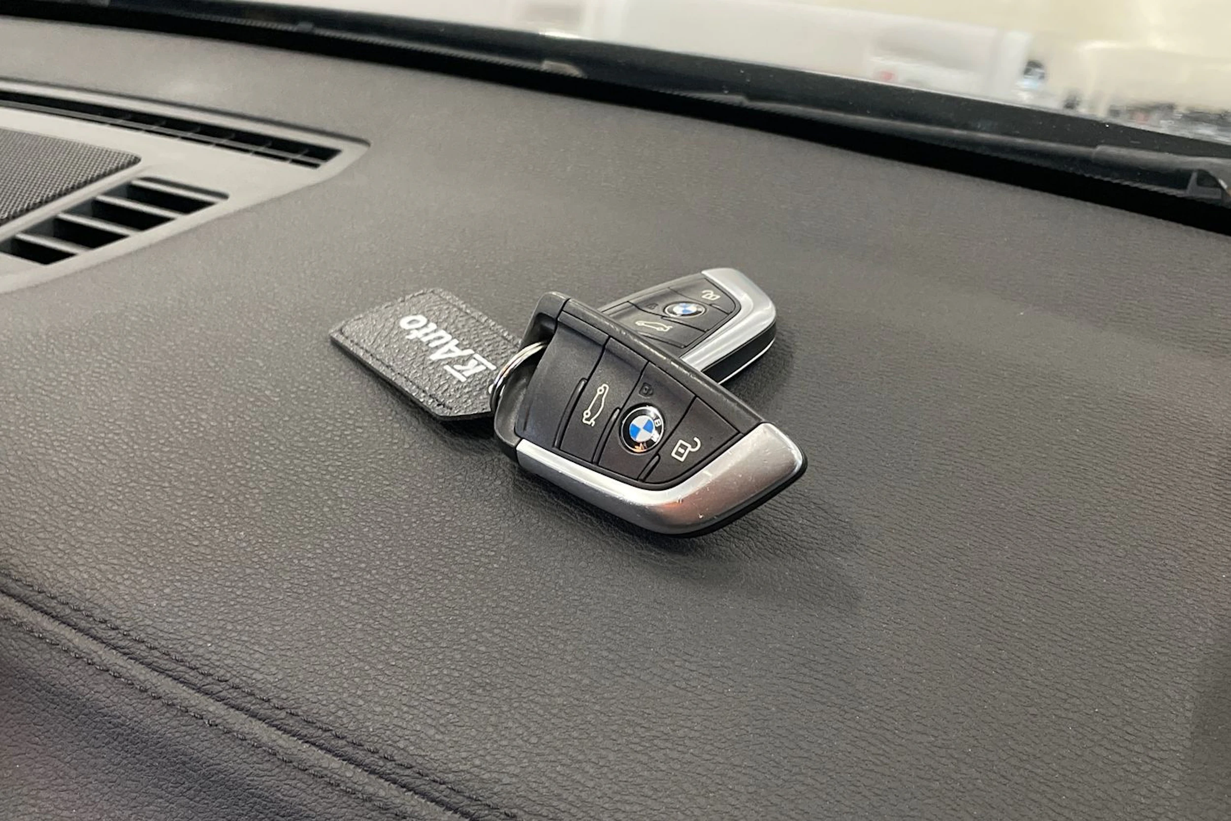 harmaa BMW X2 2019 kuva 26.
