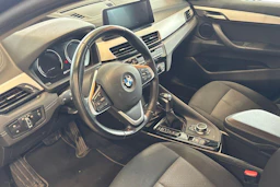 musta BMW X2 2021 kuva 3.