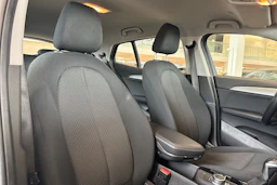 musta BMW X2 2021 kuva 20.