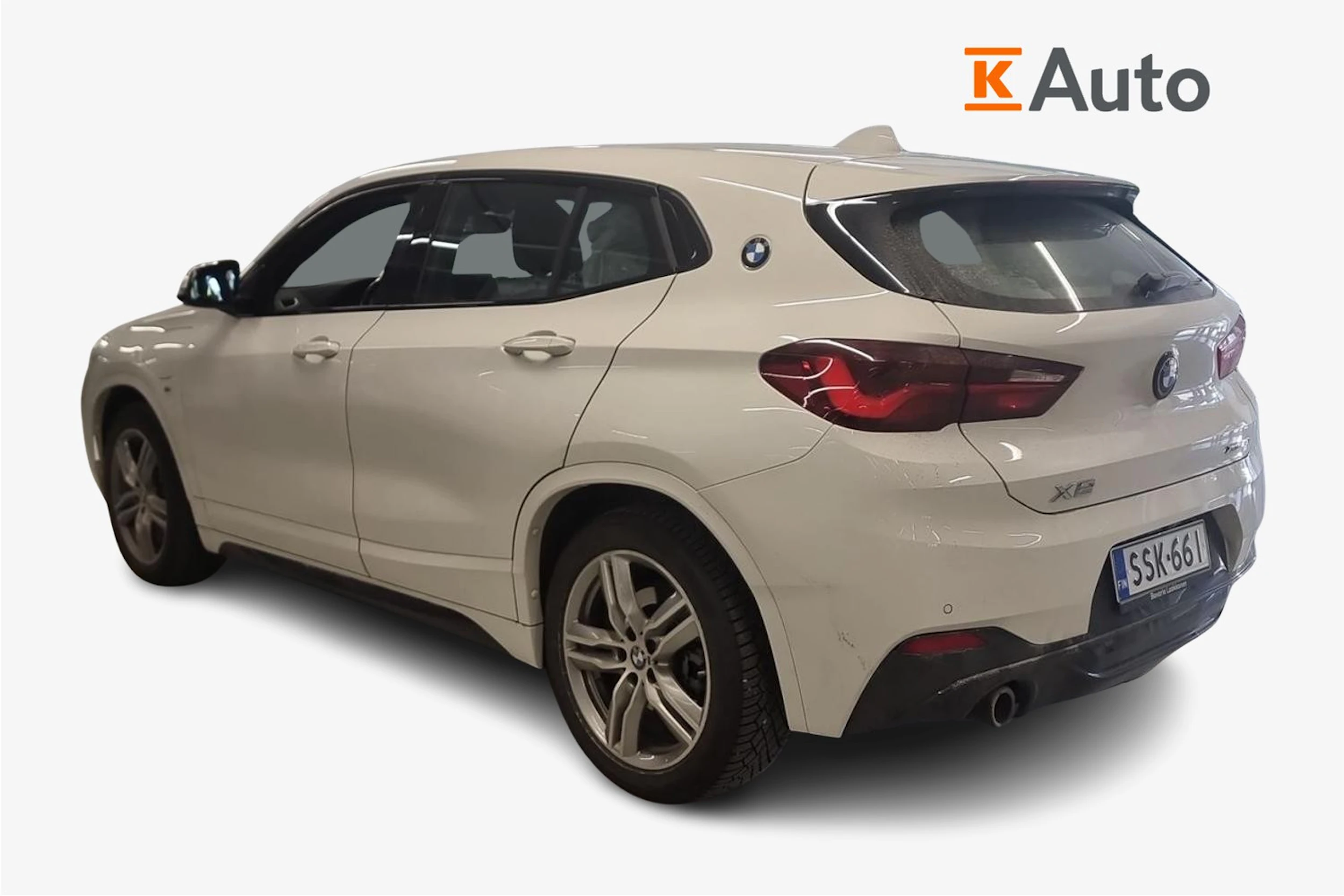 Valkoinen BMW X2 2021 kuva 2.