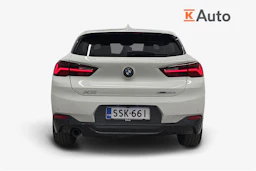 Valkoinen BMW X2 2022 kuva 4.