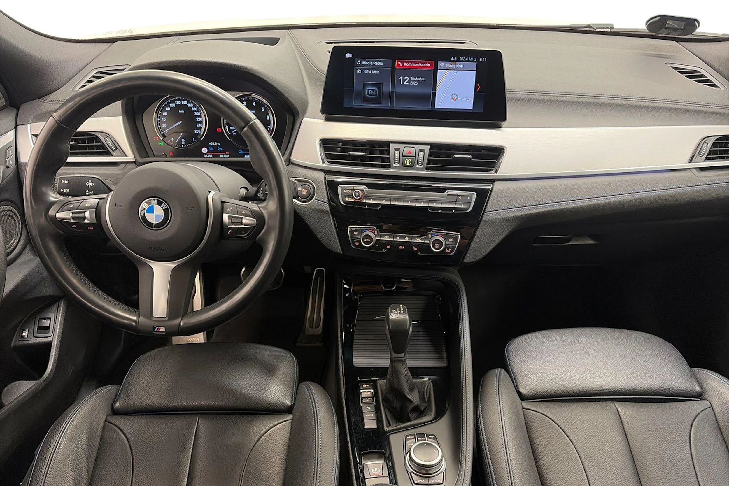 Valkoinen BMW X2 2022 kuva 9.