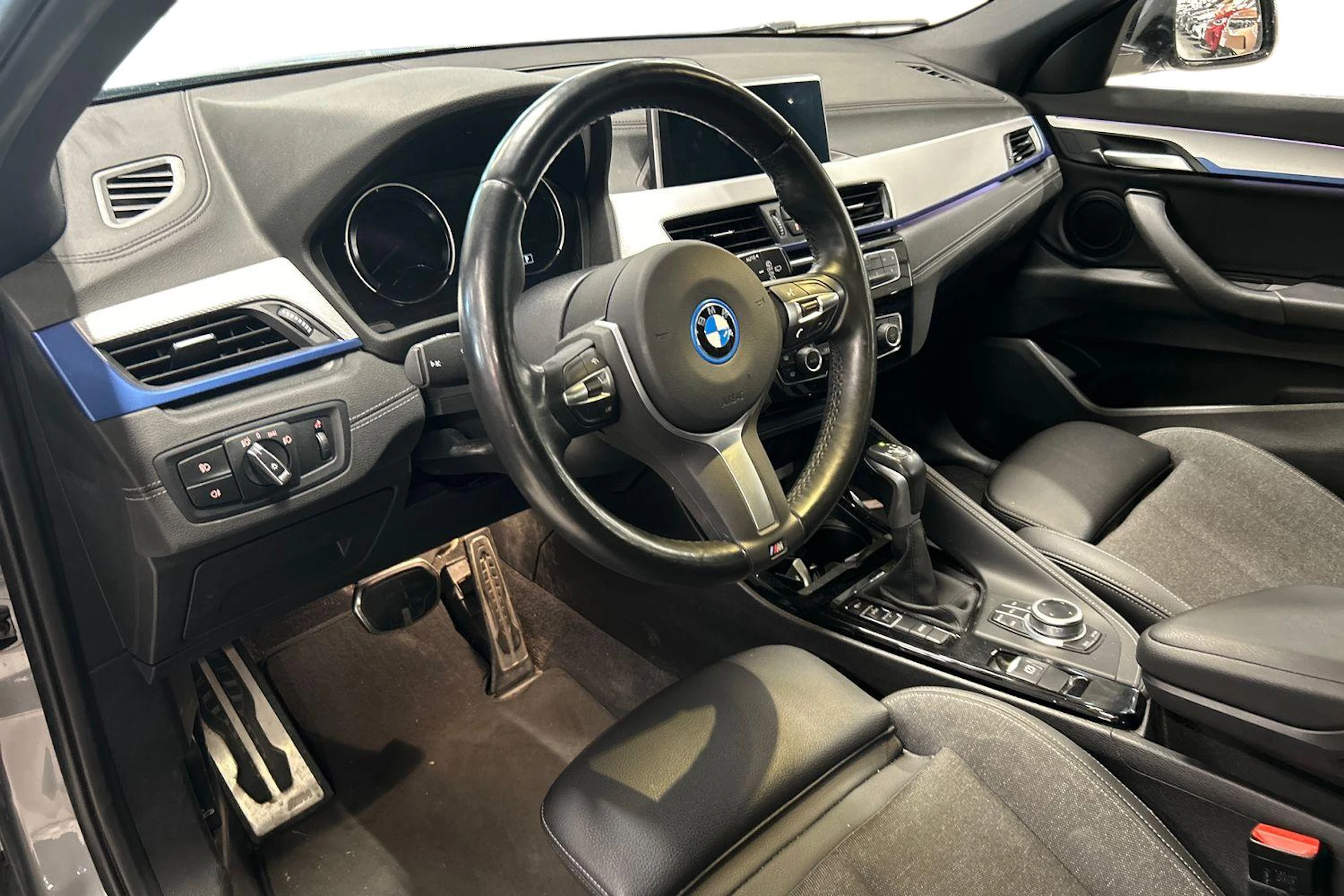 harmaa BMW X2 2022 kuva 3.