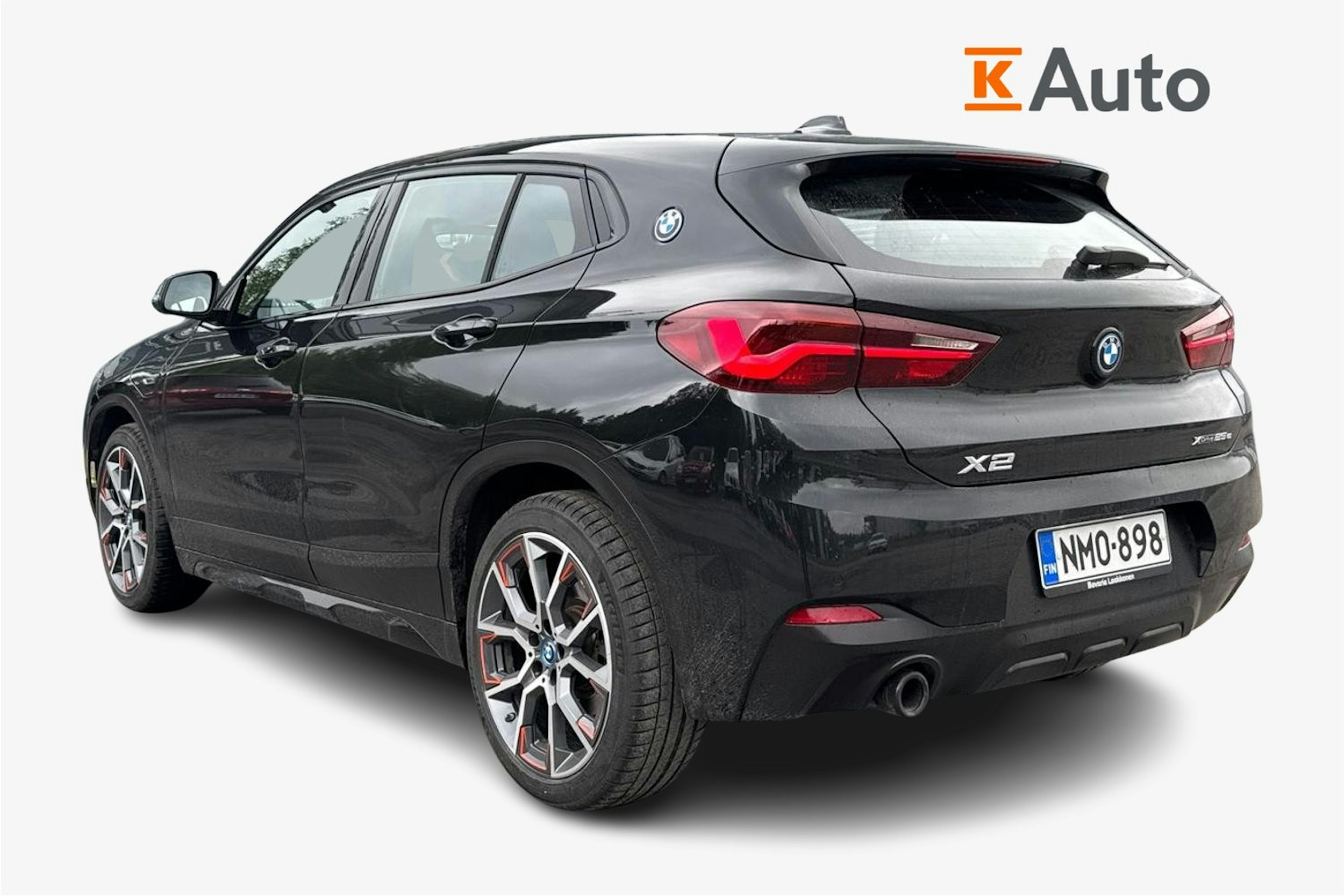 musta BMW X2 2022 kuva 2.