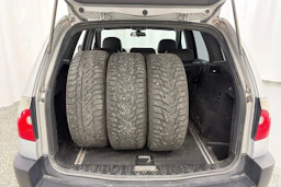 Harmaa BMW X3 2004 kuva 11.