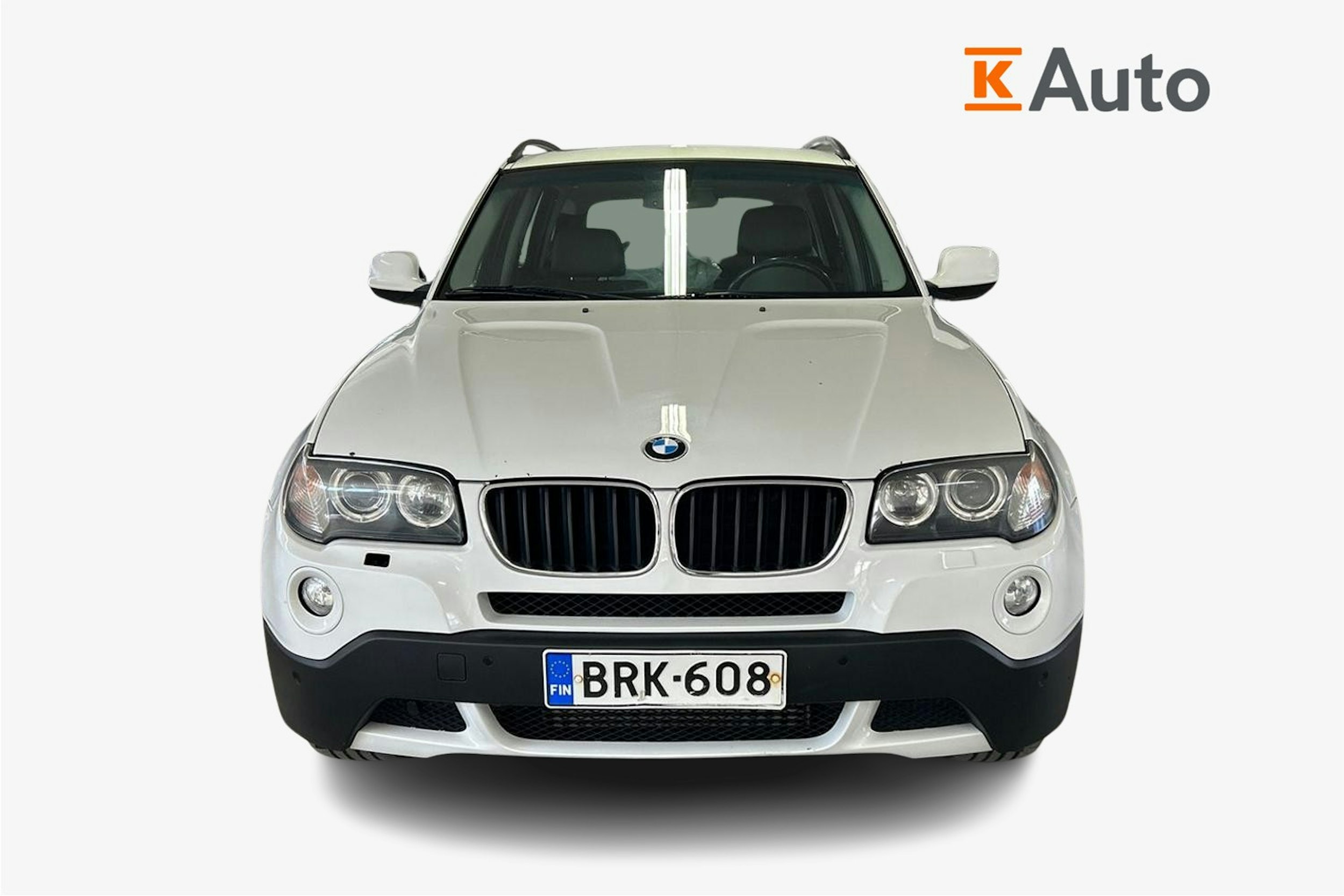 valkoinen BMW X3 2010 kuva 5.