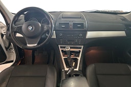 valkoinen BMW X3 2010 kuva 9.