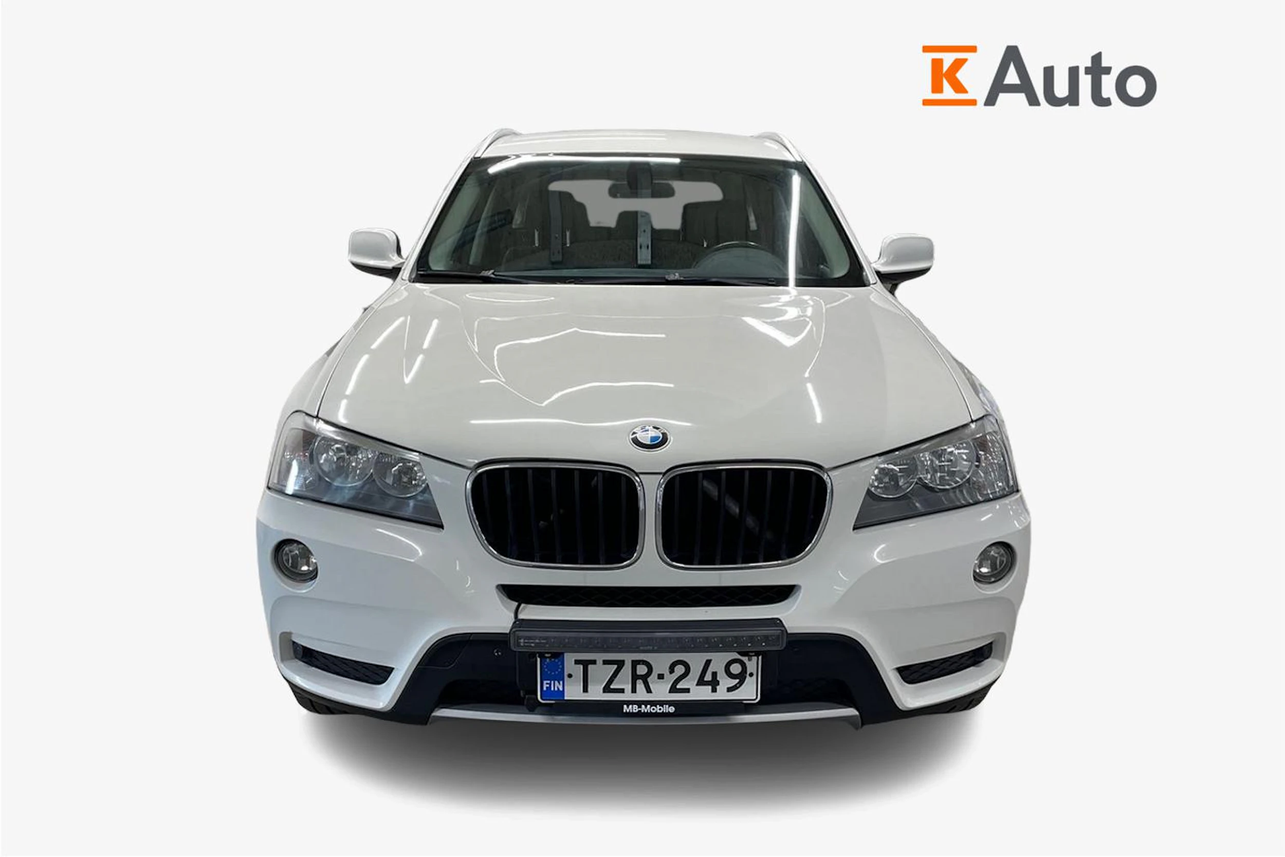 valkoinen BMW X3 2010 kuva 5.