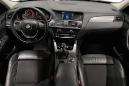 valkoinen BMW X3 2010 kuva 9.