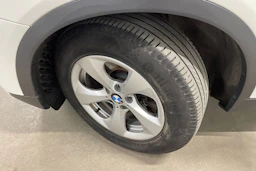 valkoinen BMW X3 2010 kuva 13.