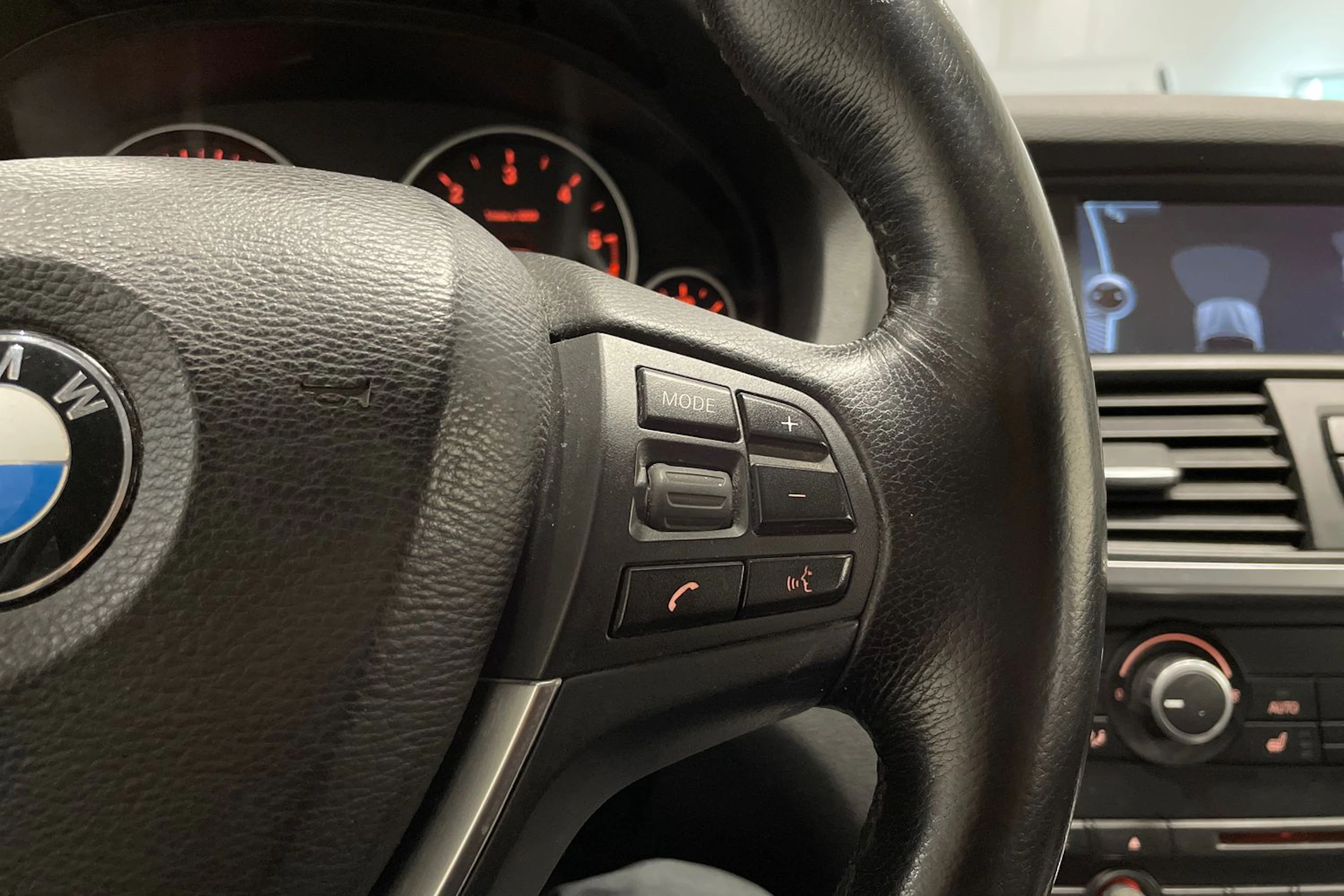 valkoinen BMW X3 2010 kuva 23.