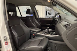valkoinen BMW X3 2010 kuva 25.