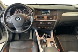 Harmaa BMW X3 2011 kuva 9.