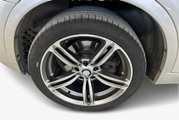Harmaa BMW X3 2011 kuva 11.