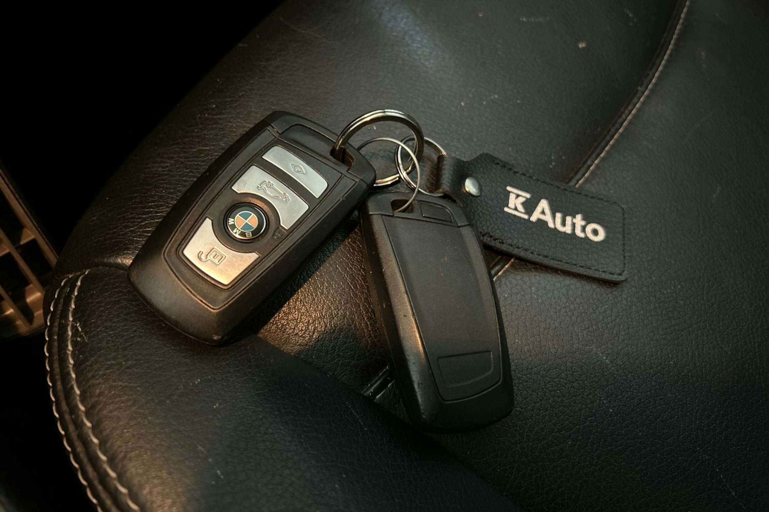 Harmaa BMW X3 2011 kuva 24.
