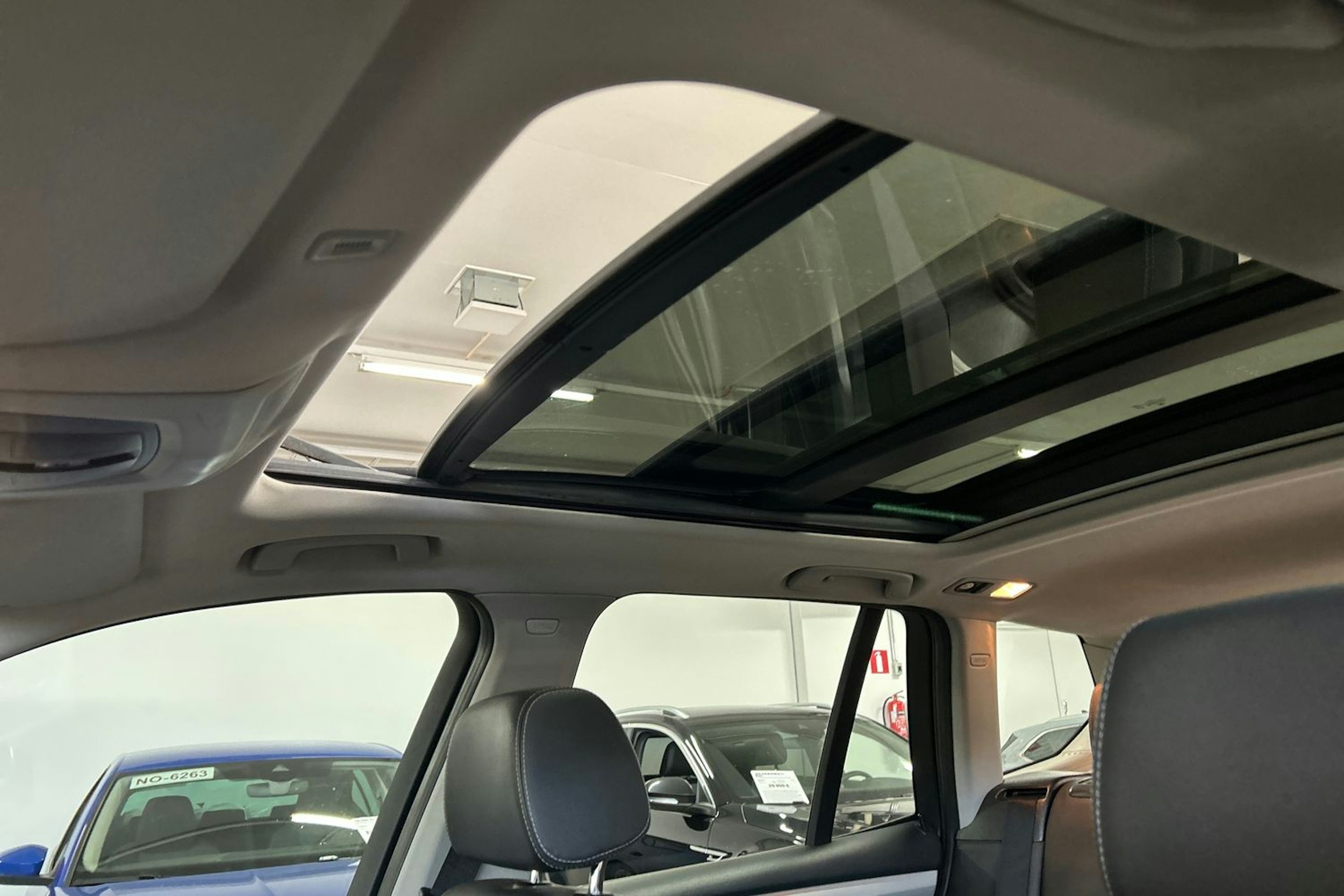 Harmaa BMW X3 2011 kuva 26.