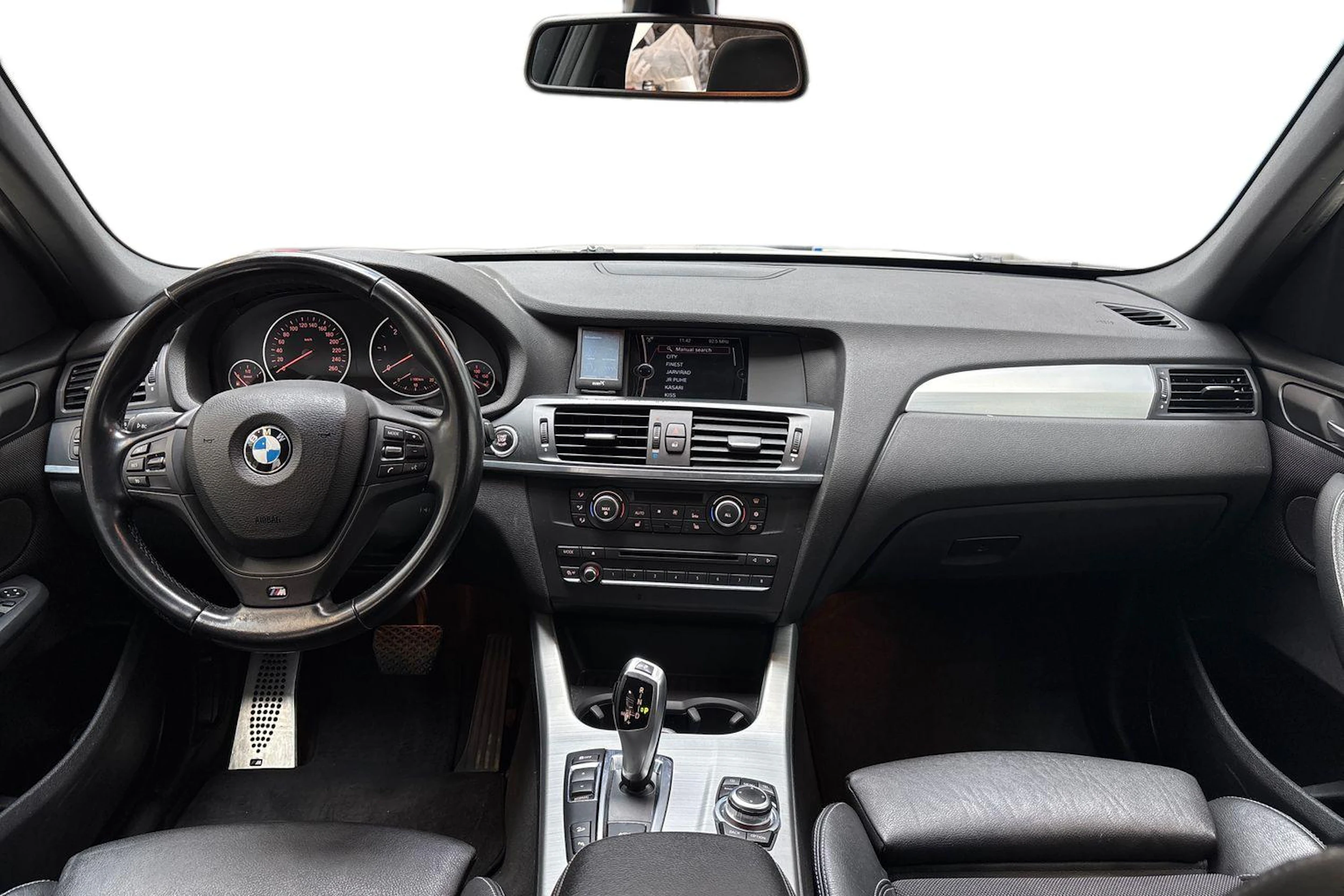 valkoinen BMW X3 2011 kuva 9.