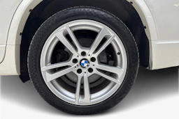 valkoinen BMW X3 2011 kuva 12.