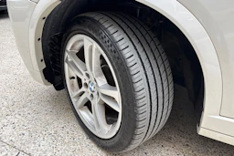 valkoinen BMW X3 2011 kuva 13.