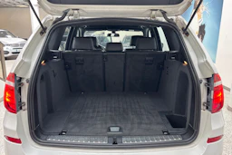valkoinen BMW X3 2011 kuva 16.