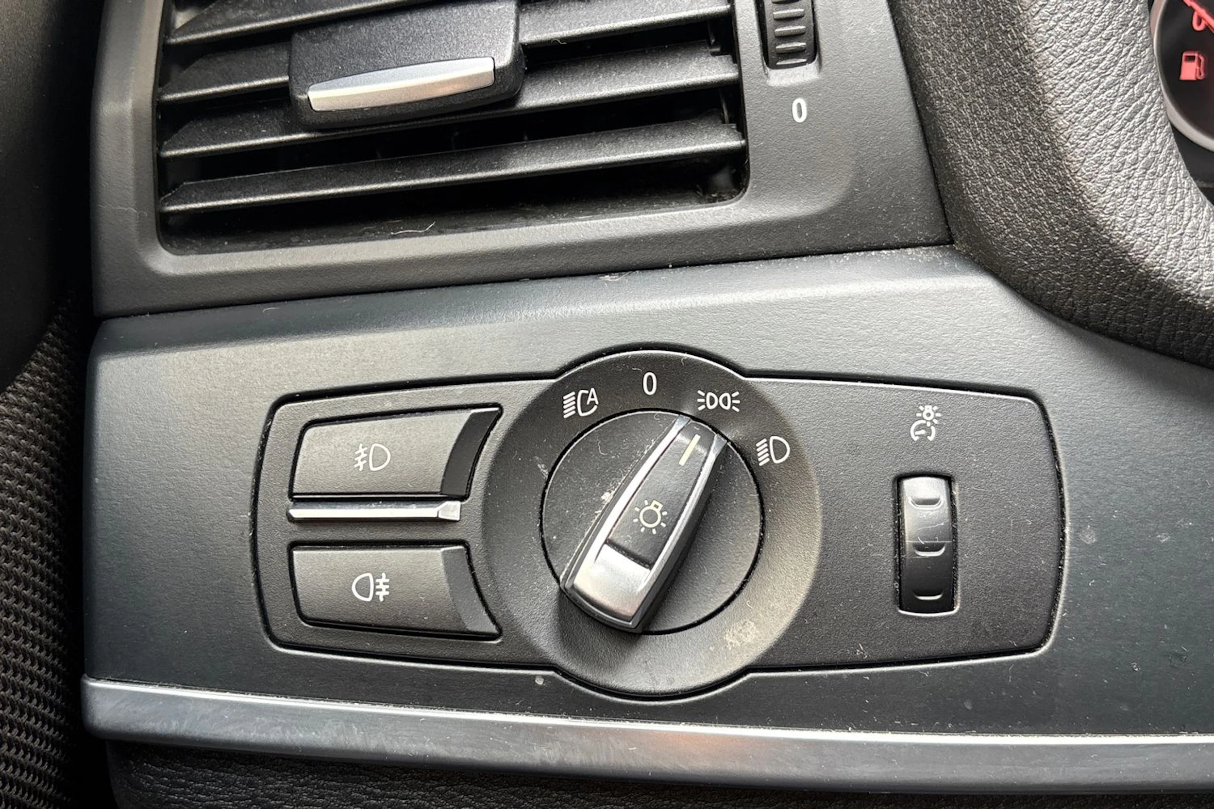 valkoinen BMW X3 2011 kuva 20.