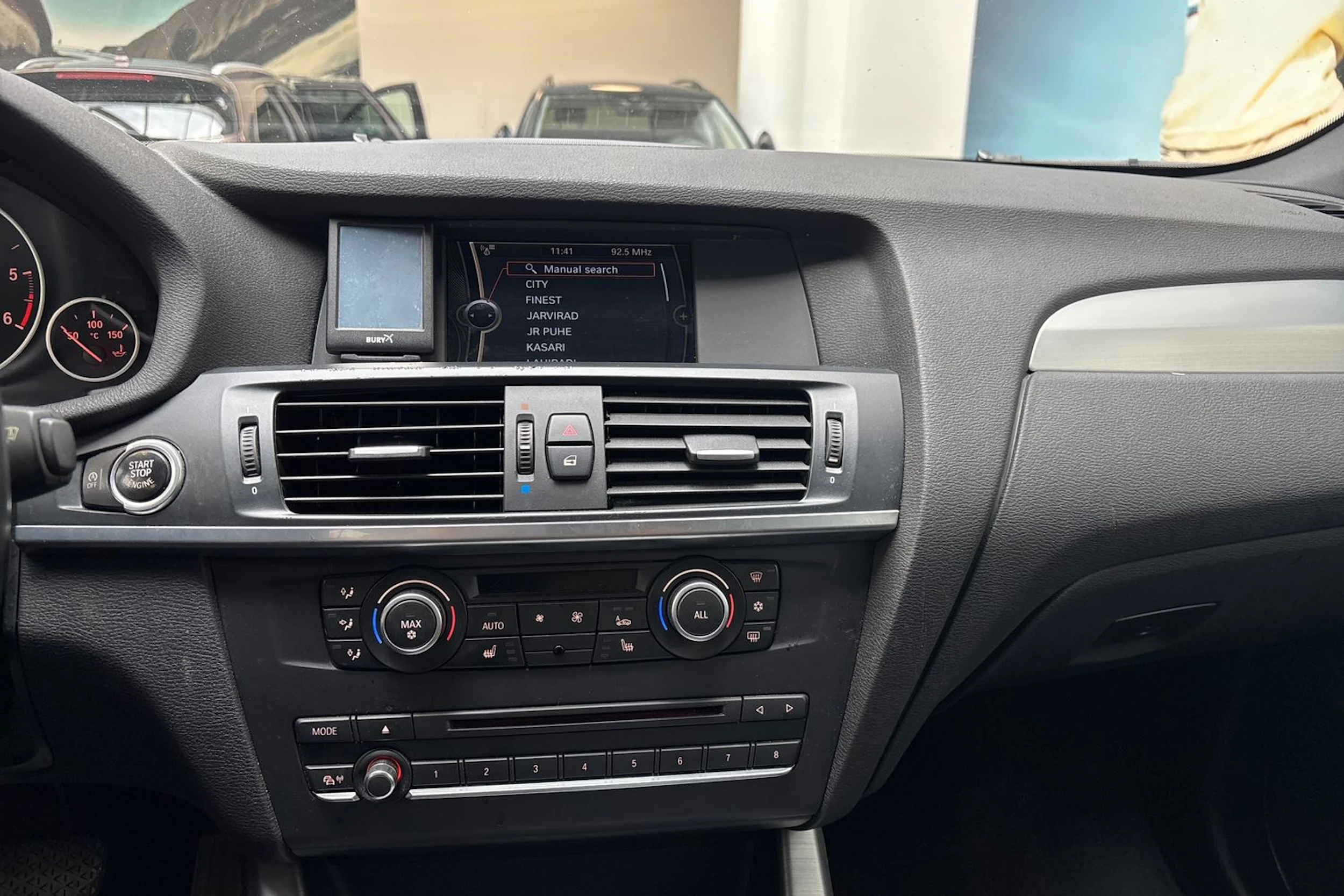valkoinen BMW X3 2011 kuva 24.