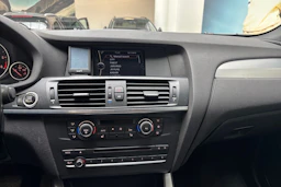 valkoinen BMW X3 2011 kuva 24.