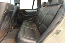 valkoinen BMW X3 2011 kuva 8.