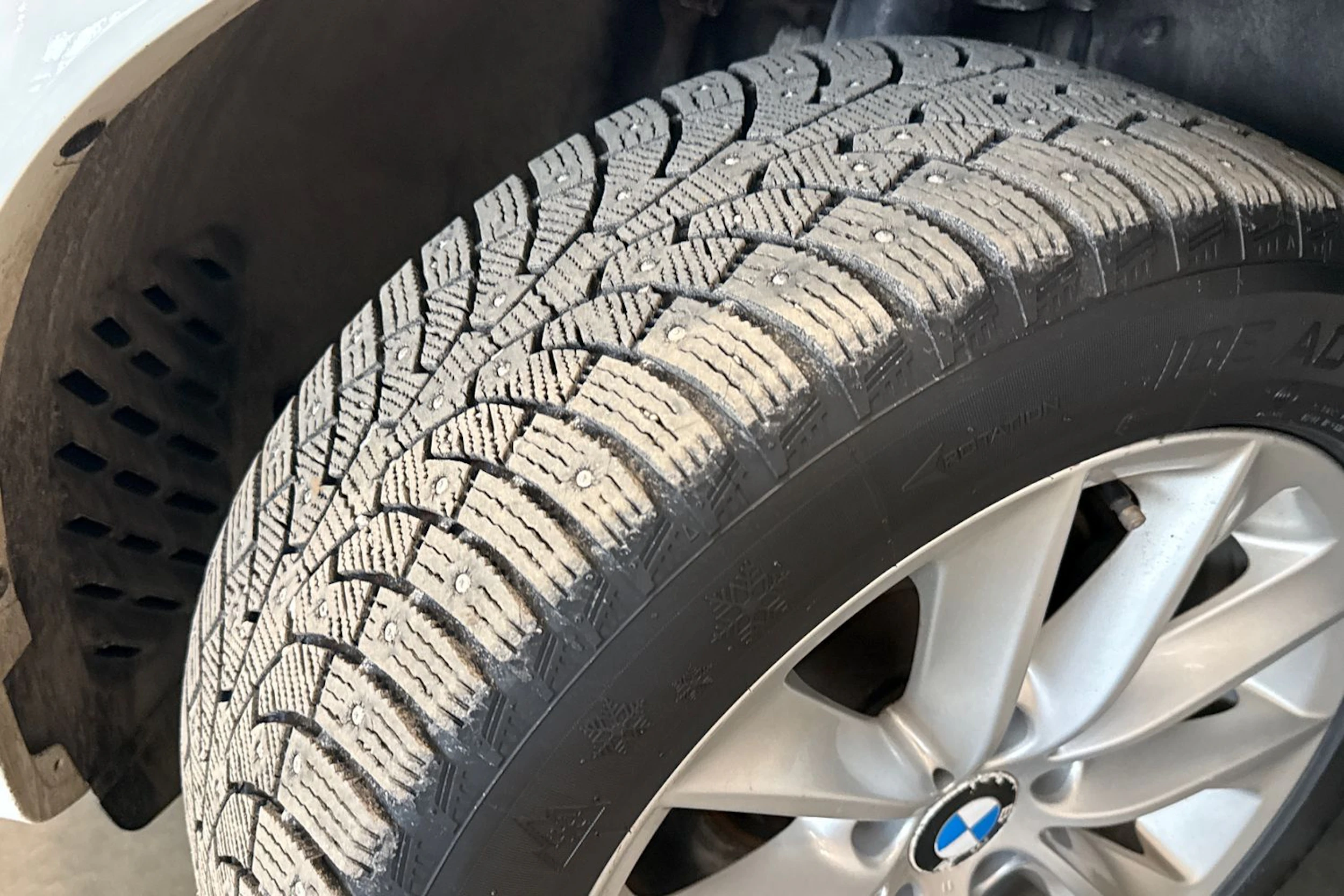 valkoinen BMW X3 2011 kuva 10.