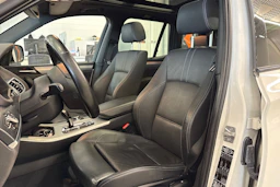 valkoinen BMW X3 2011 kuva 11.