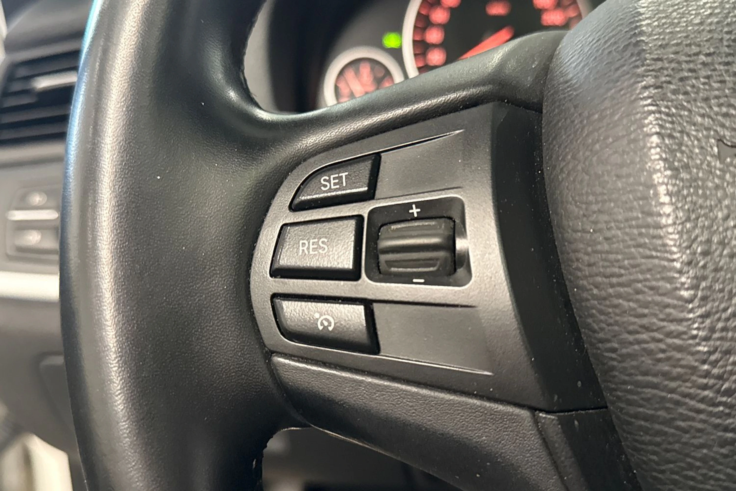 valkoinen BMW X3 2011 kuva 15.