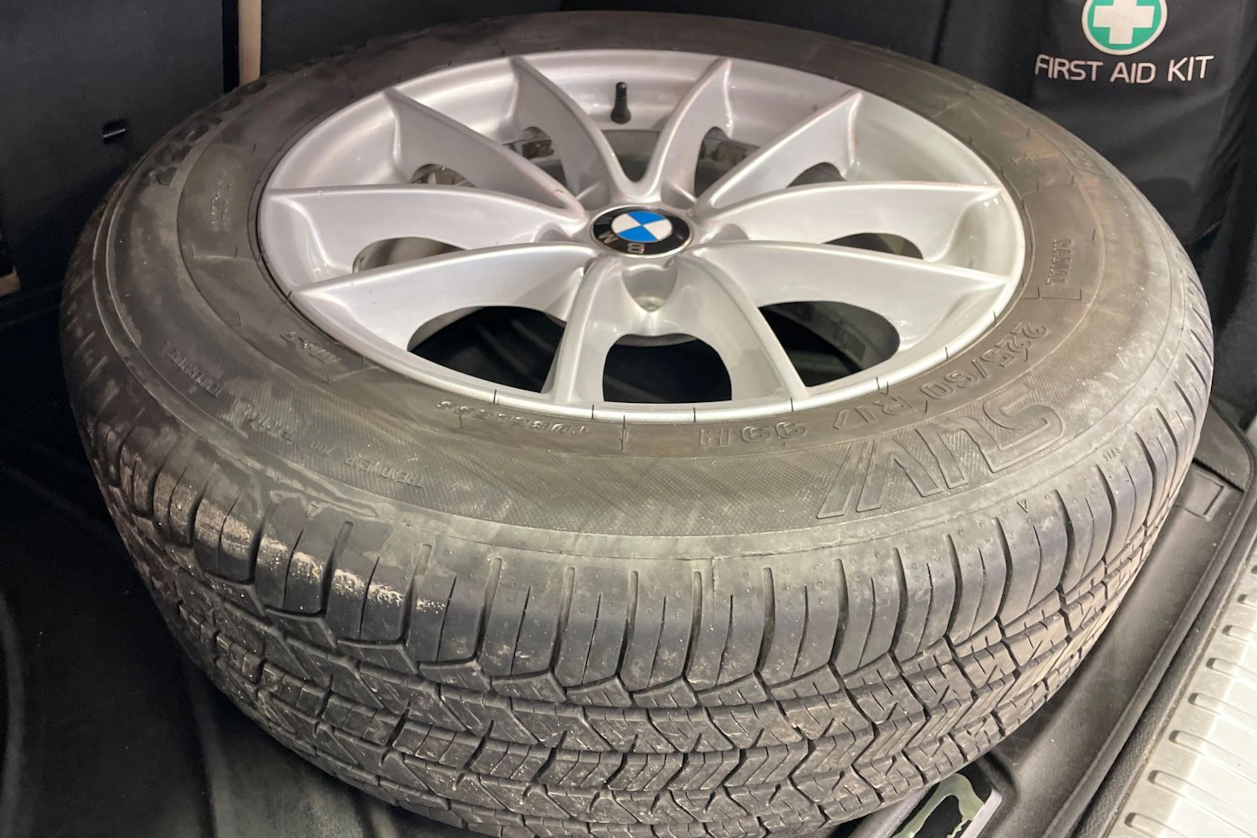 musta BMW X3 2011 kuva 14.