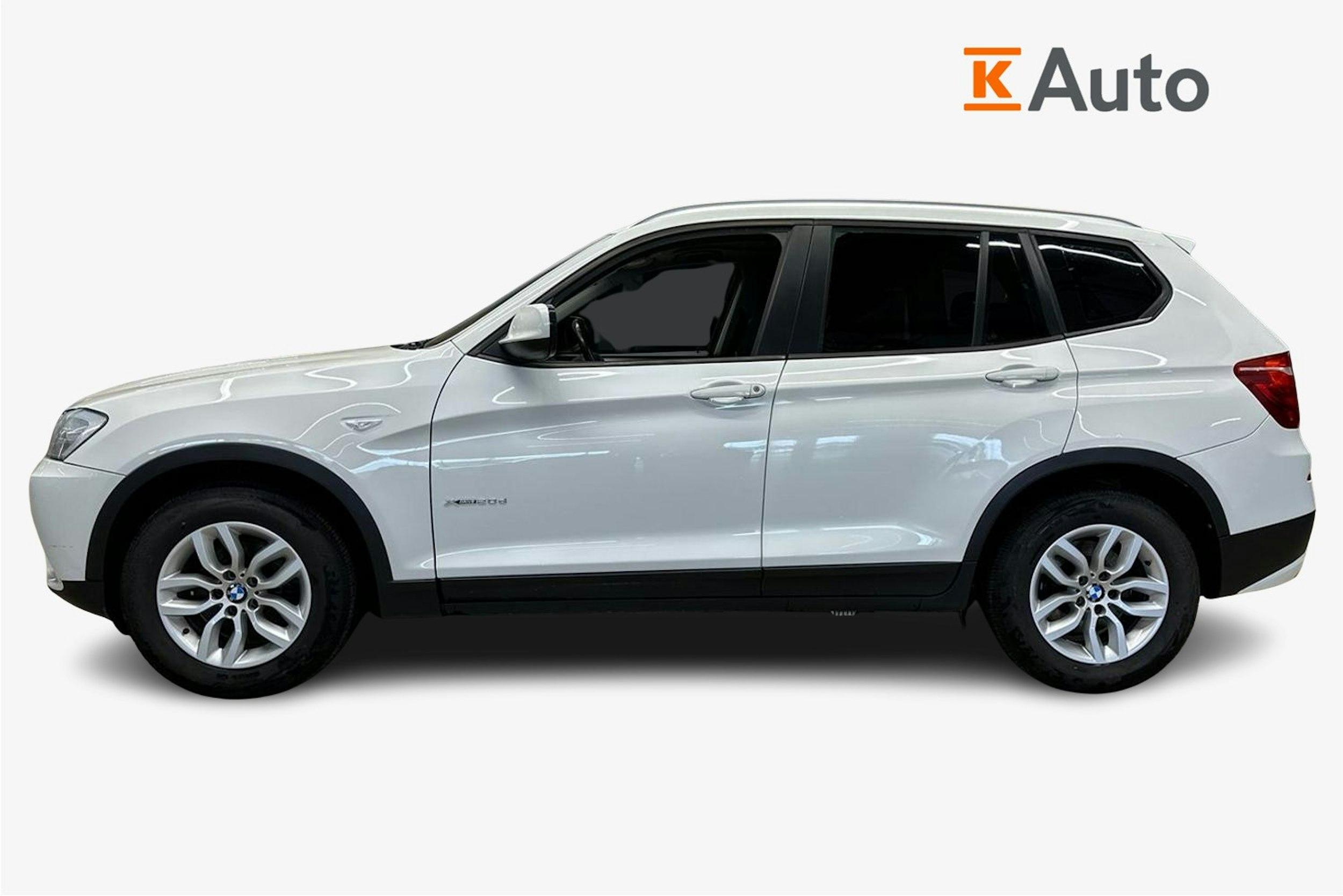 valkoinen BMW X3 2011 kuva 6.