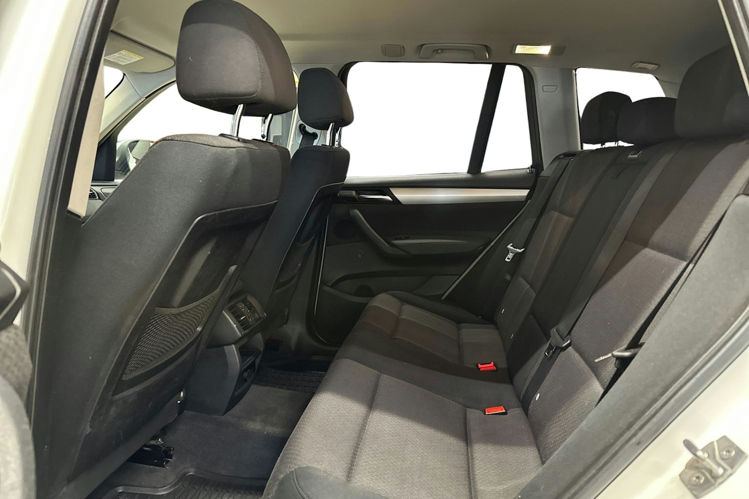 valkoinen BMW X3 2011 kuva 10.